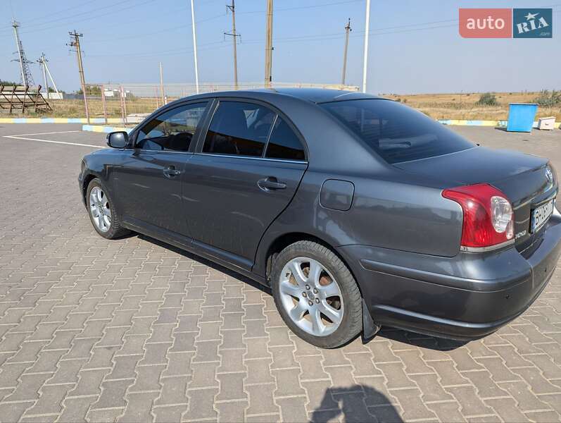 Седан Toyota Avensis 2008 в Рени