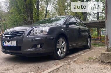 Седан Toyota Avensis 2006 в 