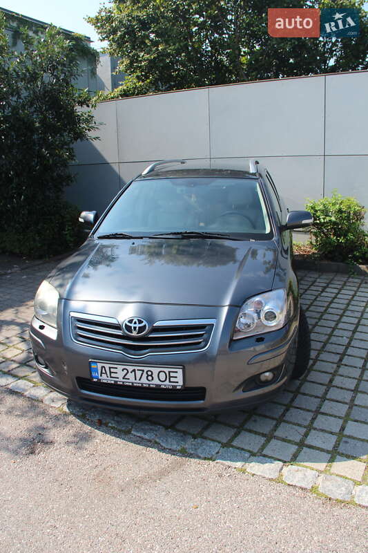 Универсал Toyota Avensis 2008 в Киеве
