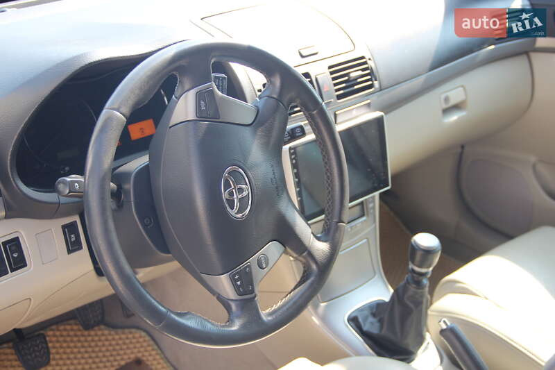 Универсал Toyota Avensis 2008 в Киеве