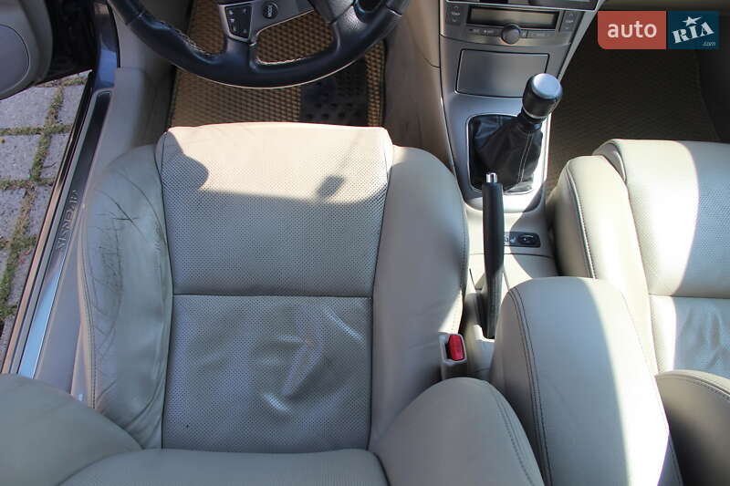 Универсал Toyota Avensis 2008 в Киеве