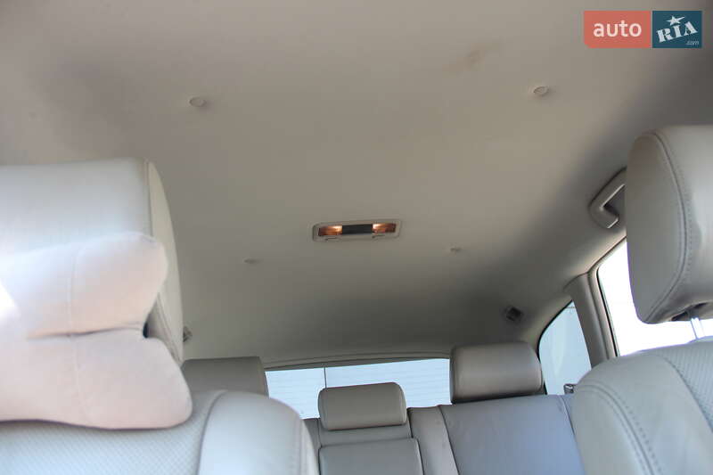 Универсал Toyota Avensis 2008 в Киеве