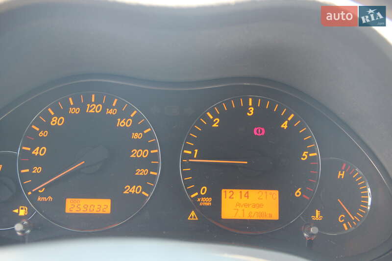 Универсал Toyota Avensis 2008 в Киеве