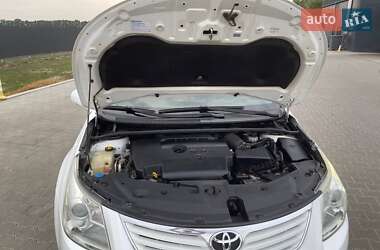Універсал Toyota Avensis 2011 в 