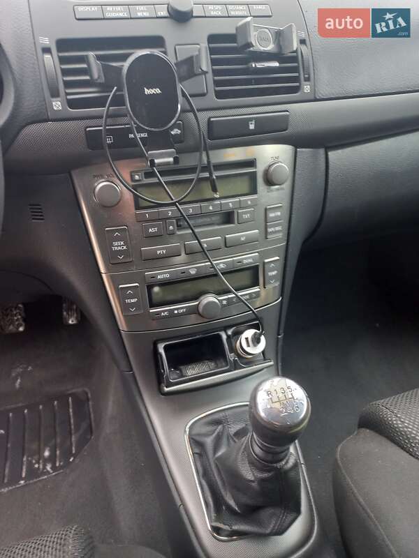 Універсал Toyota Avensis 2005 в Буську