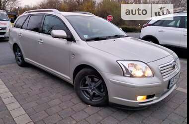 Универсал Toyota Avensis 2004 в Виноградове