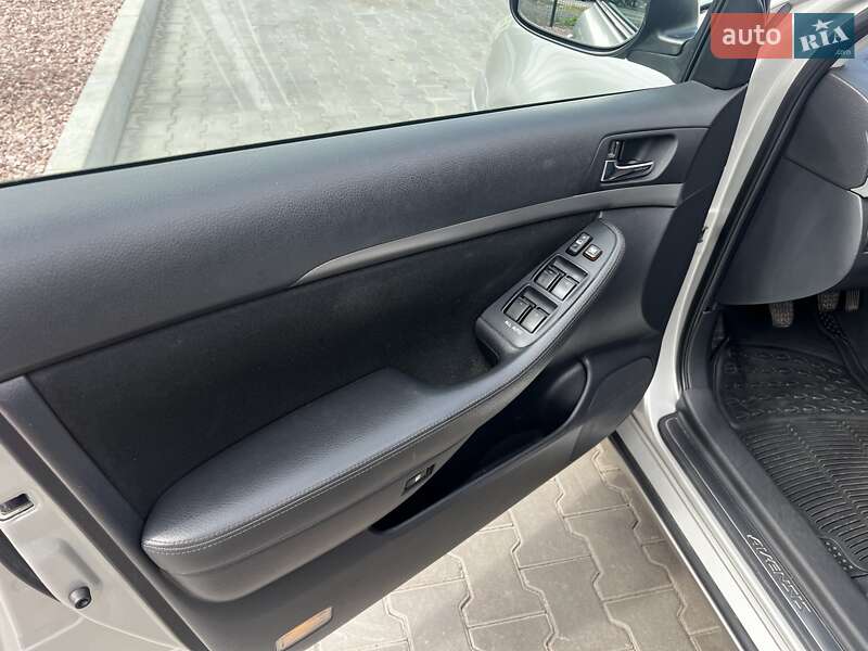 Универсал Toyota Avensis 2008 в Луцке