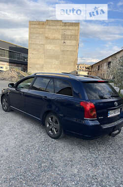 Універсал Toyota Avensis 2006 в Києві