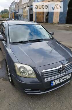 Седан Toyota Avensis 2005 в Киеве