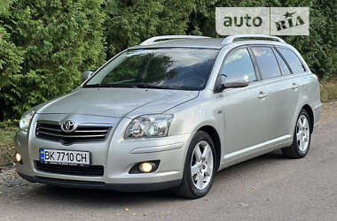 Універсал Toyota Avensis 2007 в Рівному