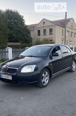 Седан Toyota Avensis 2003 в Кременці