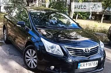 Седан Toyota Avensis 2010 в Києві