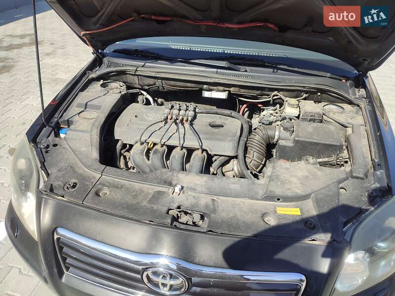 Универсал Toyota Avensis 2006 в Львове