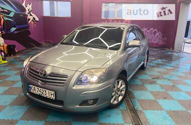 Седан Toyota Avensis 2008 в Киеве