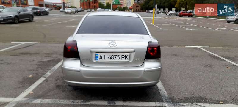 Седан Toyota Avensis 2004 в Броварах