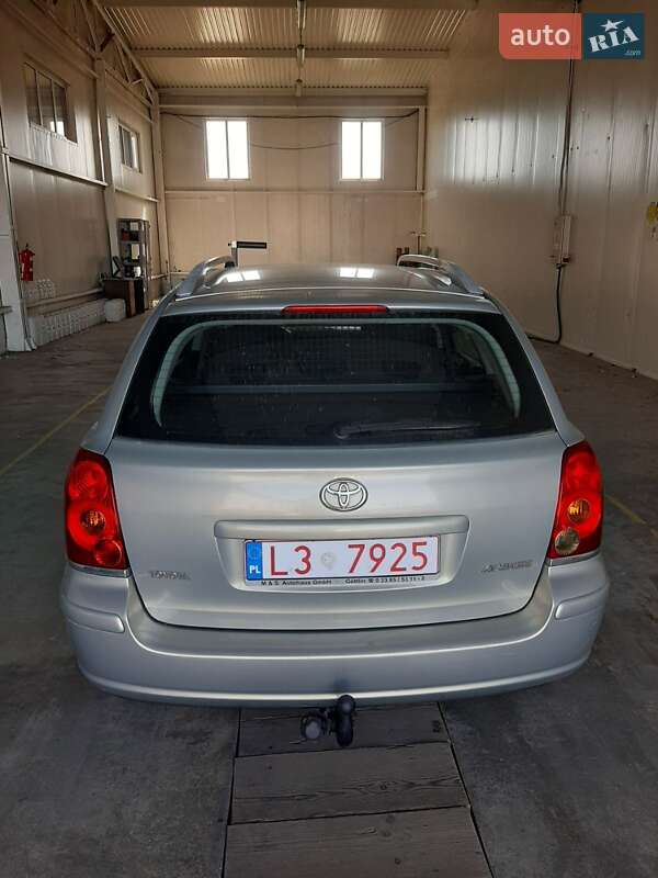 Универсал Toyota Avensis 2003 в Трускавце