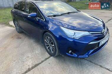 Универсал Toyota Avensis 2015 в Львове