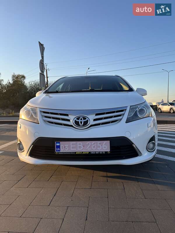 Универсал Toyota Avensis 2012 в Луцке