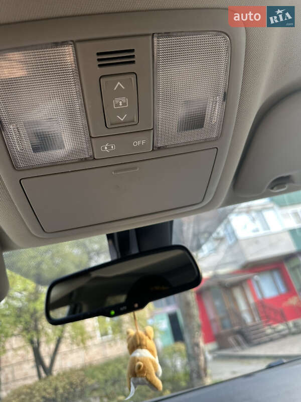 Універсал Toyota Avensis 2012 в Шепетівці