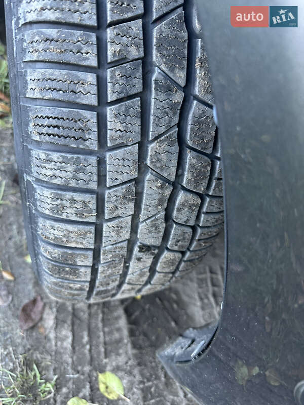 Універсал Toyota Avensis 2012 в Шепетівці