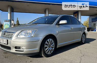 Седан Toyota Avensis 2005 в Зарічному