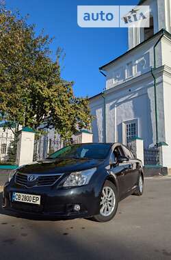 Седан Toyota Avensis 2010 в Нежине