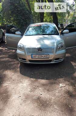 Седан Toyota Avensis 2003 в Кривом Роге