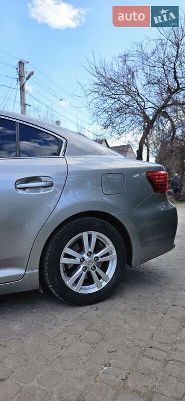 Седан Toyota Avensis 2012 в Харкові