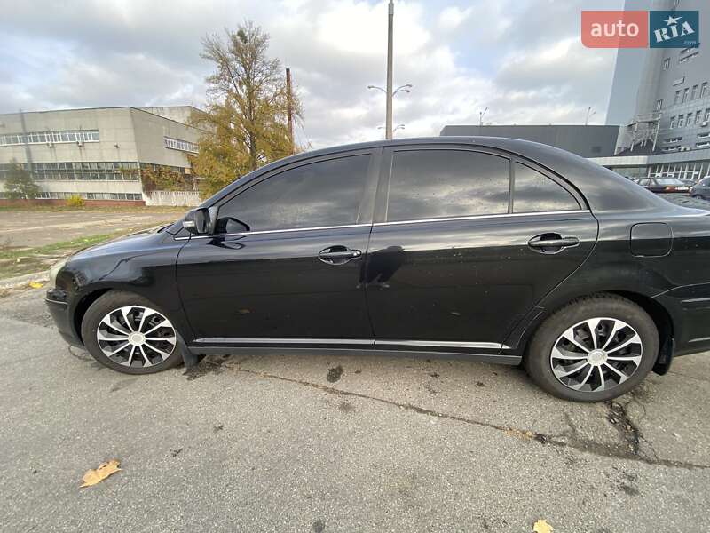 Седан Toyota Avensis 2007 в Киеве