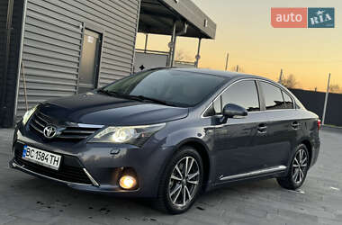 Седан Toyota Avensis 2012 в Самборе