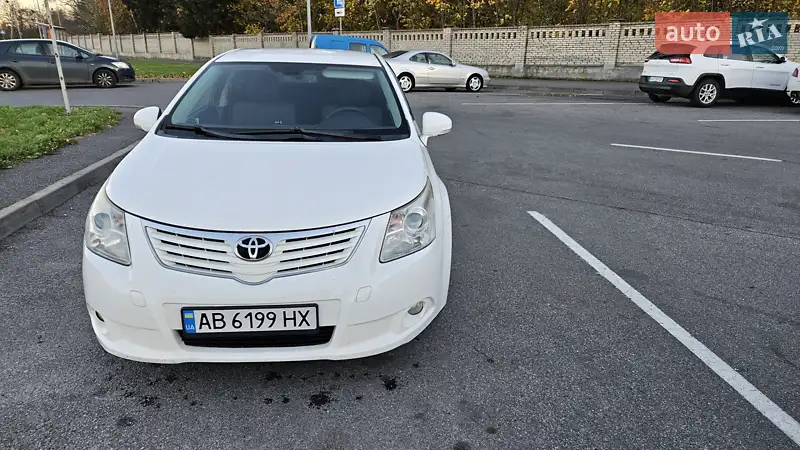 Седан Toyota Avensis 2011 в 