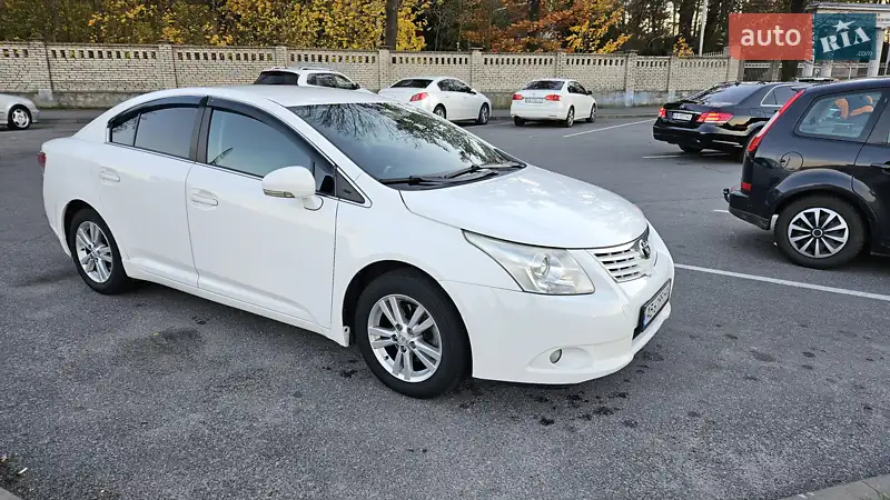 Седан Toyota Avensis 2011 в 