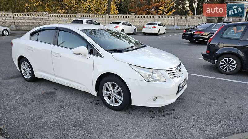 Toyota Avensis 2011