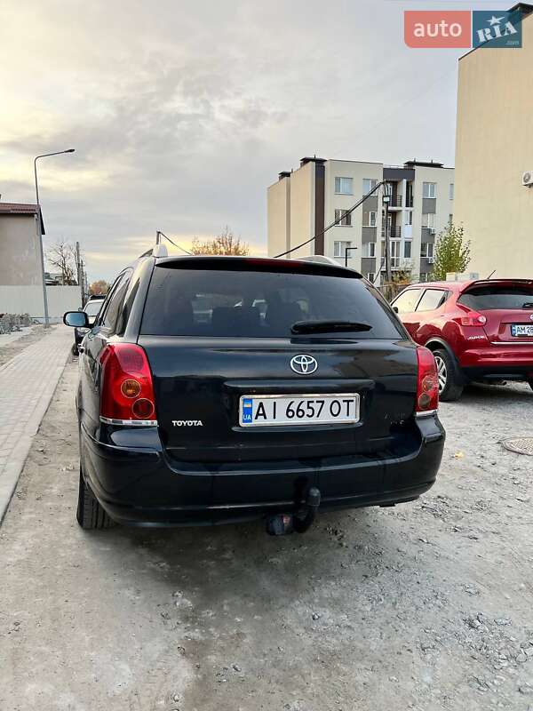 Универсал Toyota Avensis 2005 в Киеве