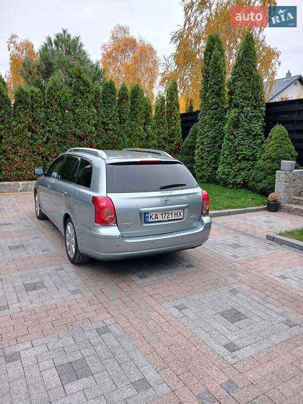 Універсал Toyota Avensis 2009 в Києві