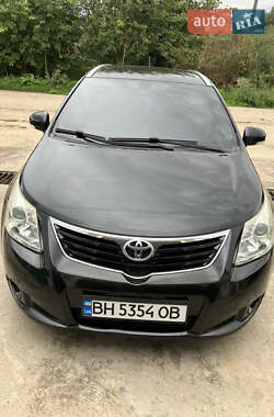 Универсал Toyota Avensis 2010 в 