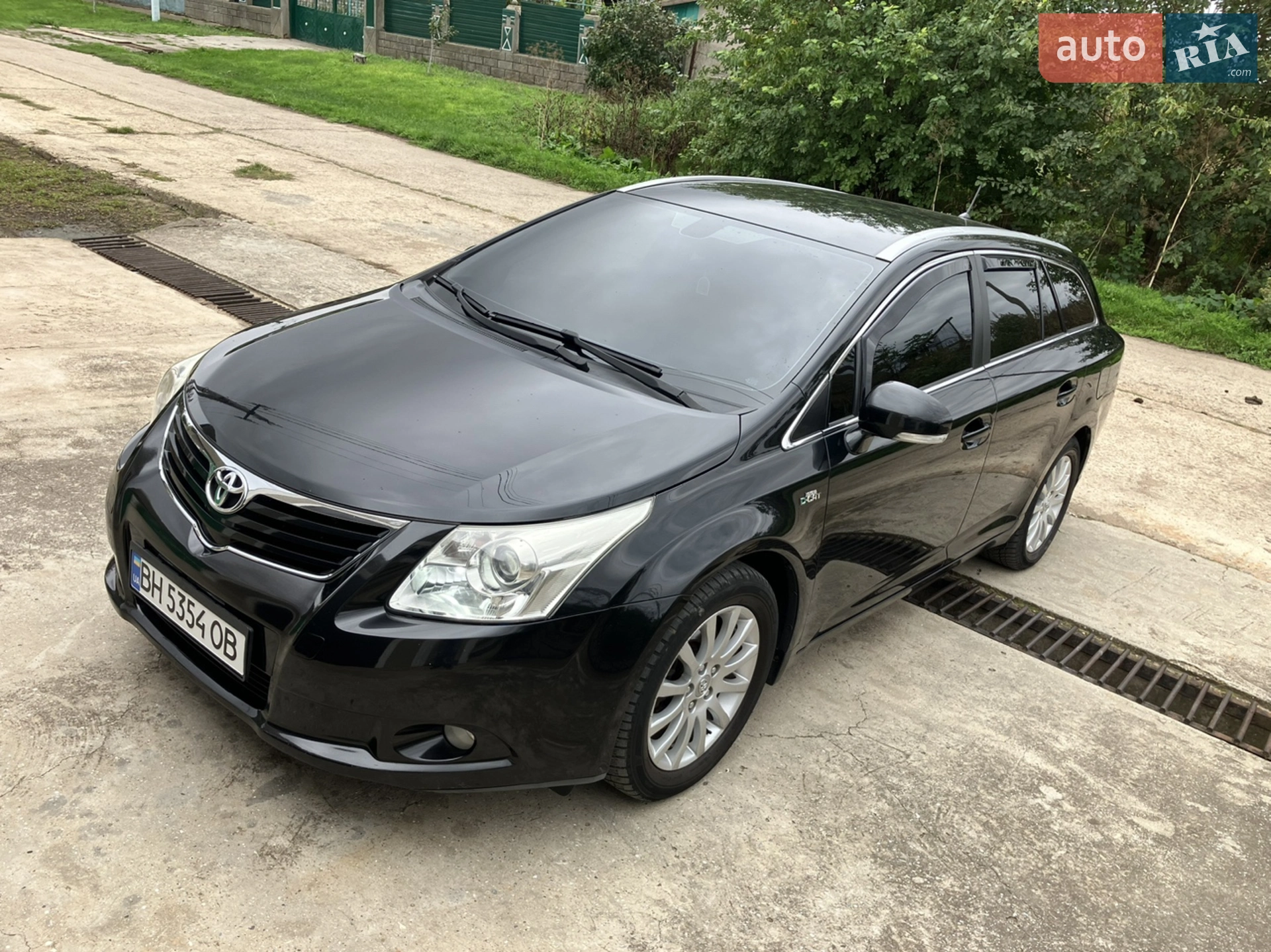 2010 Toyota Avensis - мініатюра 2