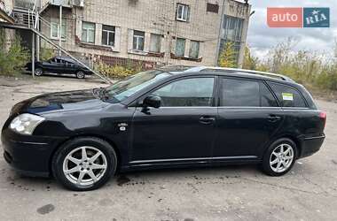 Универсал Toyota Avensis 2004 в Славянске