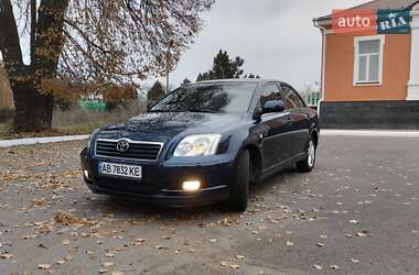 Седан Toyota Avensis 2003 в Хмільнику