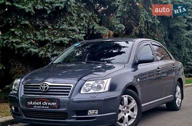 Седан Toyota Avensis 2006 в Николаеве