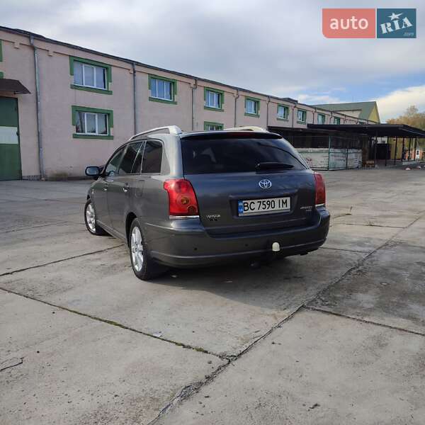 Універсал Toyota Avensis 2005 в Стрию