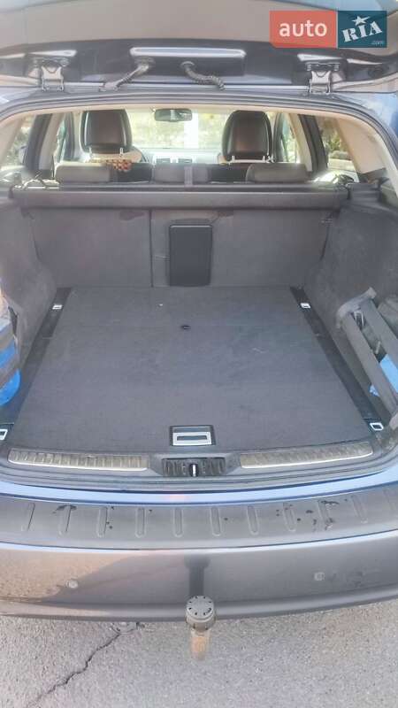 Универсал Toyota Avensis 2012 в Черноморске