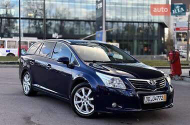 Универсал Toyota Avensis 2010 в Тернополе