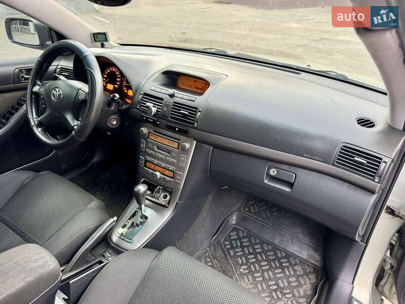 Седан Toyota Avensis 2004 в Харькове фото 9 Седан Toyota Avensis 2004 в Харькове