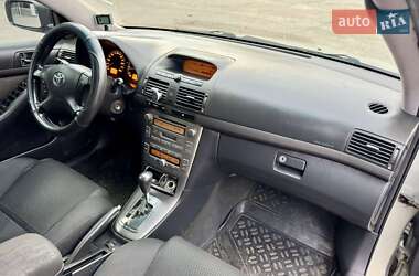Седан Toyota Avensis 2004 в 