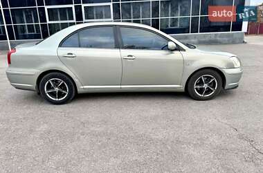 Седан Toyota Avensis 2004 в 