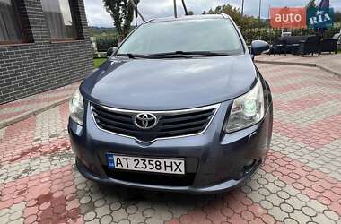 Универсал Toyota Avensis 2009 в Корниче