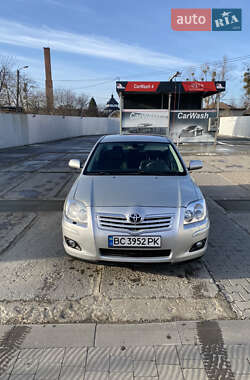 Седан Toyota Avensis 2006 в Стрые