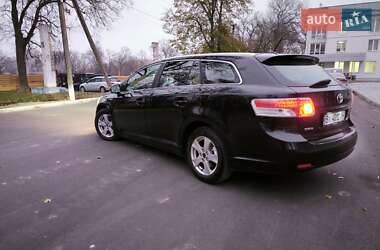 Универсал Toyota Avensis 2009 в Решетиловке