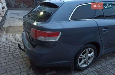 Универсал Toyota Avensis 2011 в Ильинцах